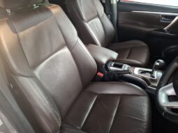 2017 TOYOTA FORTUNER 4.0 V6 4X4 A/T full
