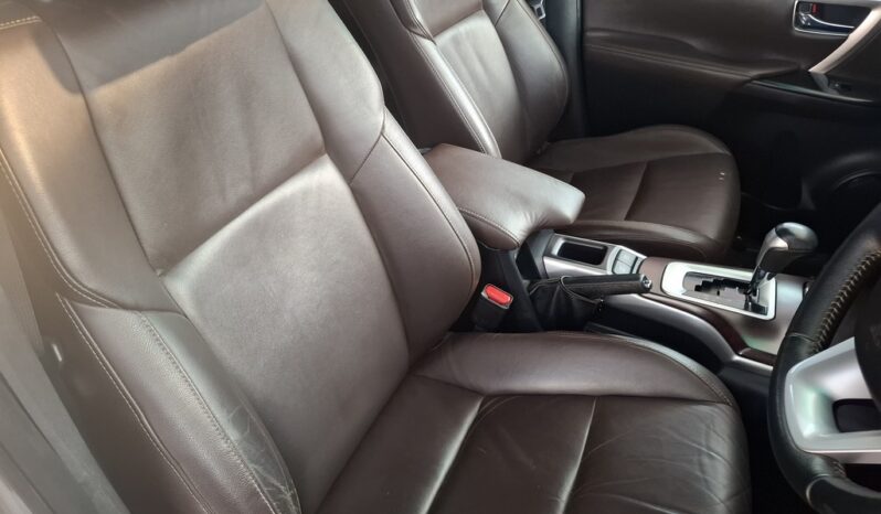 2017 TOYOTA FORTUNER 4.0 V6 4X4 A/T full