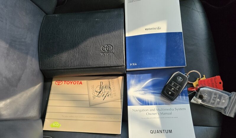 2022 TOYOTA QUANTUM 2.8 VX 6 SEAT full